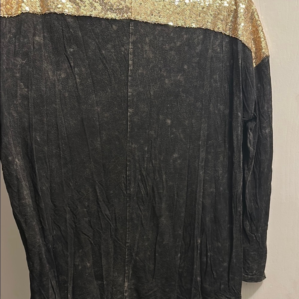 POL Black and Gold Sequin Long Sleeve Blouse - Picture 12 of 15